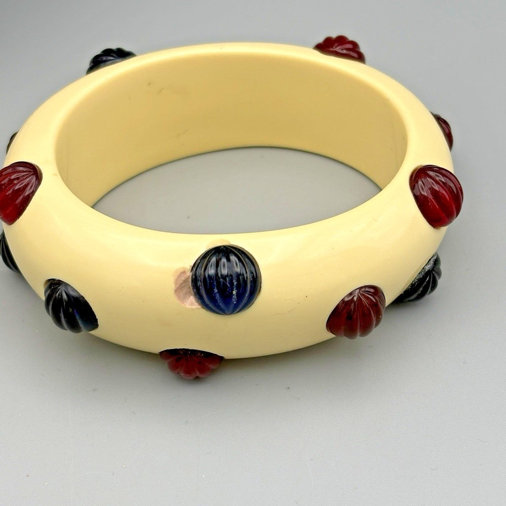 Vintage Kenneth J Lane KJL Chunky Bracelet Bangle Gripoix Stones Cream Blue Red - Picture 7 of 16